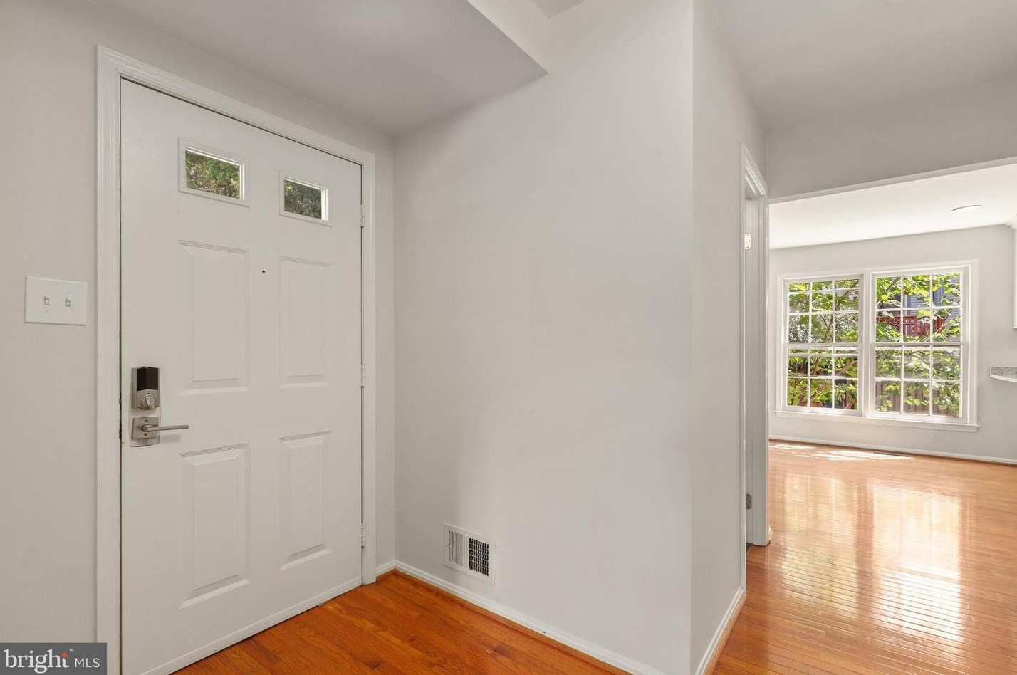 9601 Scotch Haven Dr, Vienna, VA 22181