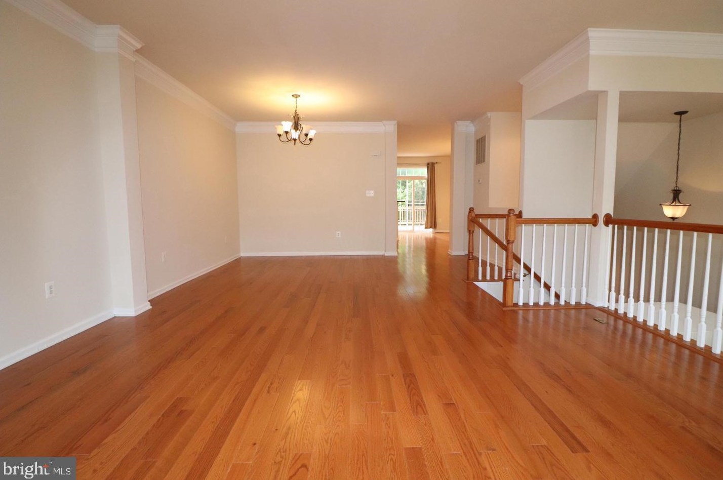 4631 Carisbrooke Ln, Fairfax, VA 22030