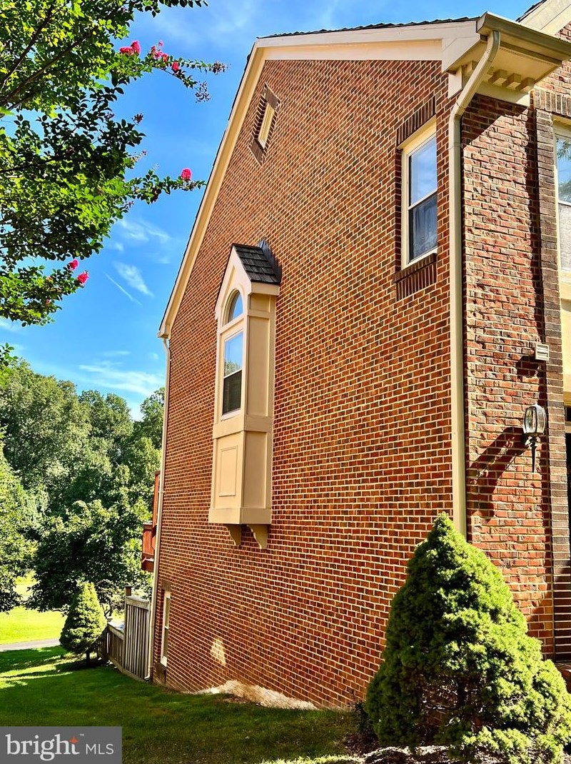 3901 Green Look Ct, Fairfax, VA 22033