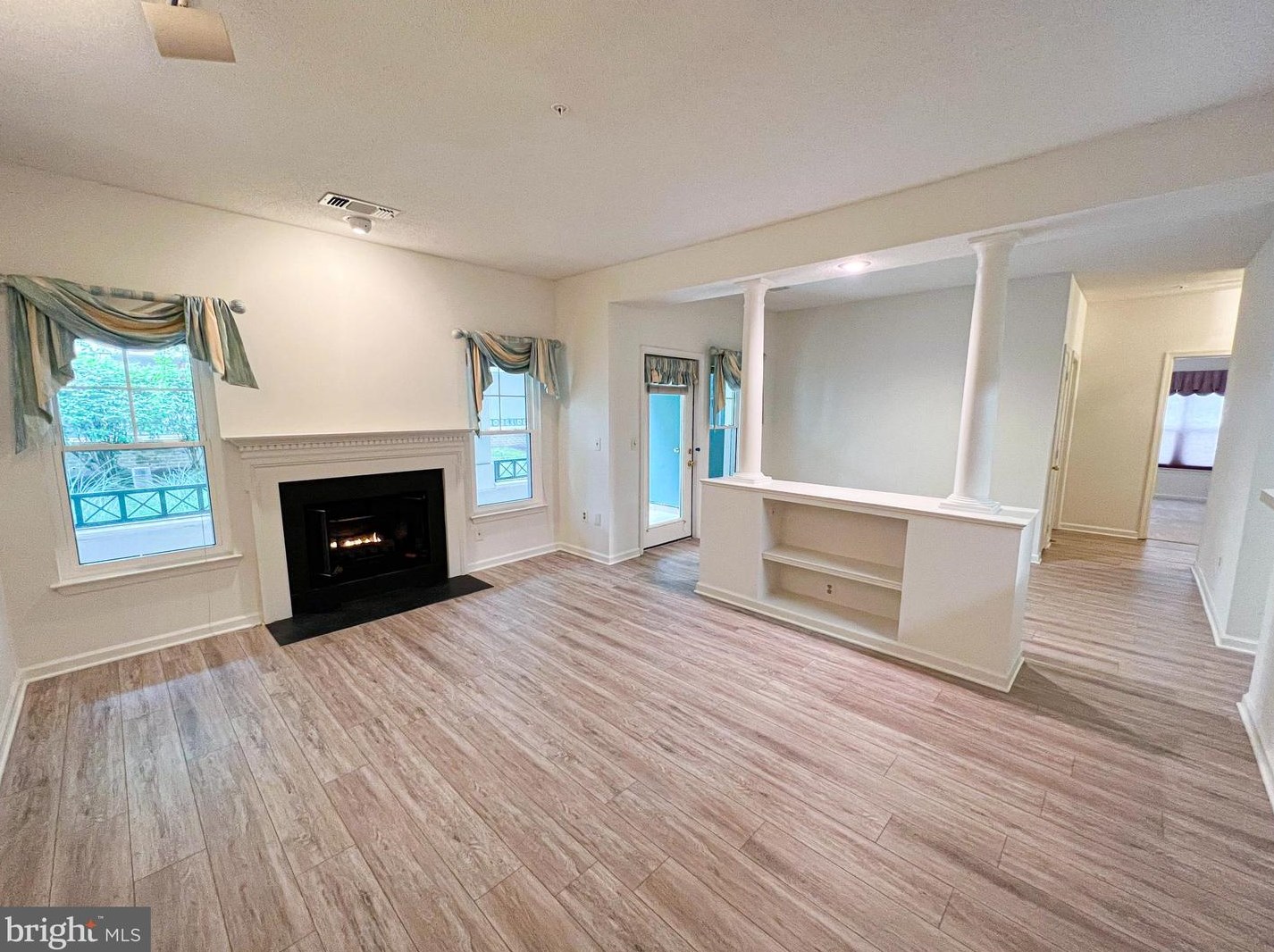 12016 Taliesin Pl Apt 15, Herndon, VA 20190