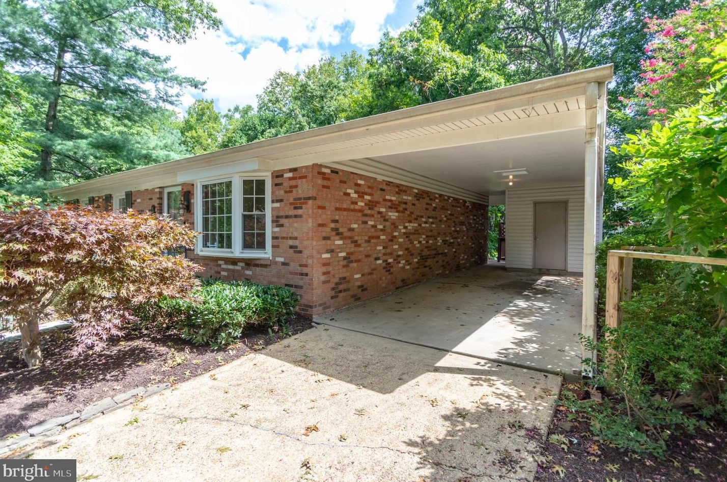 4403 Barford Ct, Fairfax, VA 20151-2814