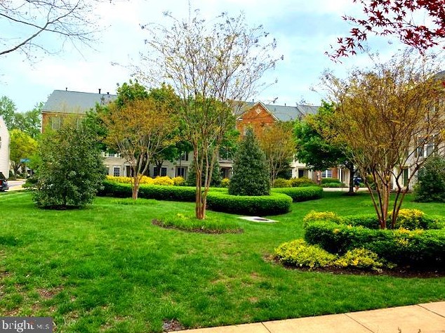 4372 Thomas Brigade Ln, Fairfax, VA 22033-4276