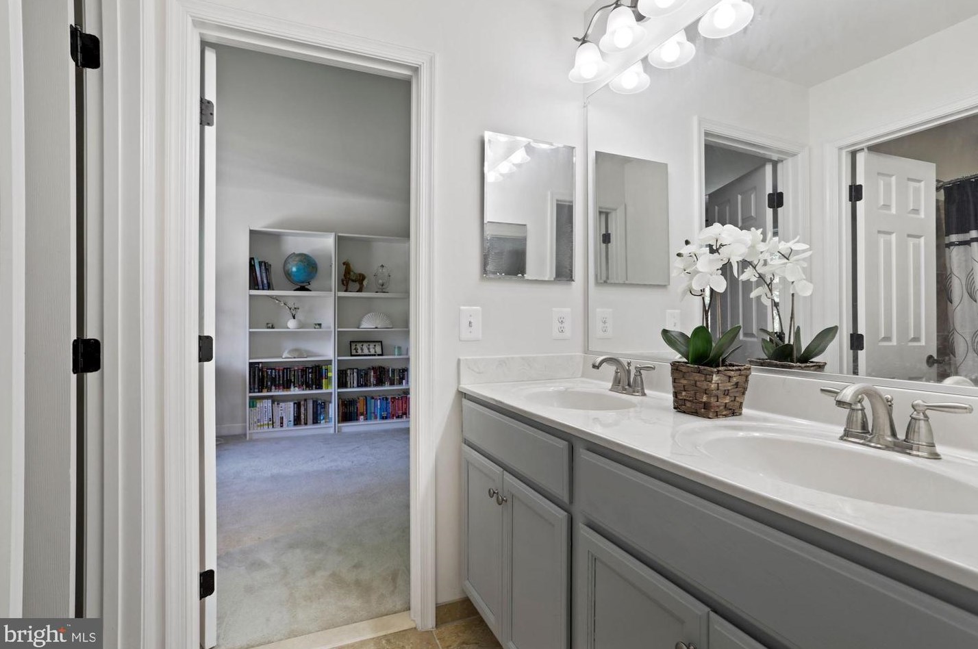 2626 Chain Bridge Rd, Vienna VA 22181-5379 exterior