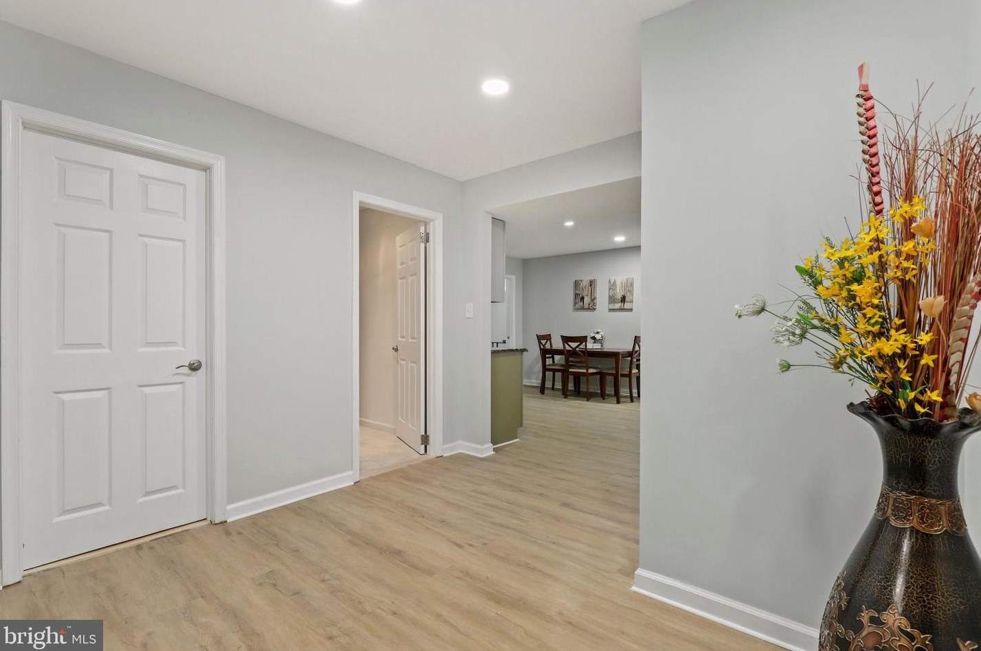 2626 Chain Bridge Rd, Vienna VA 22181-5379 exterior