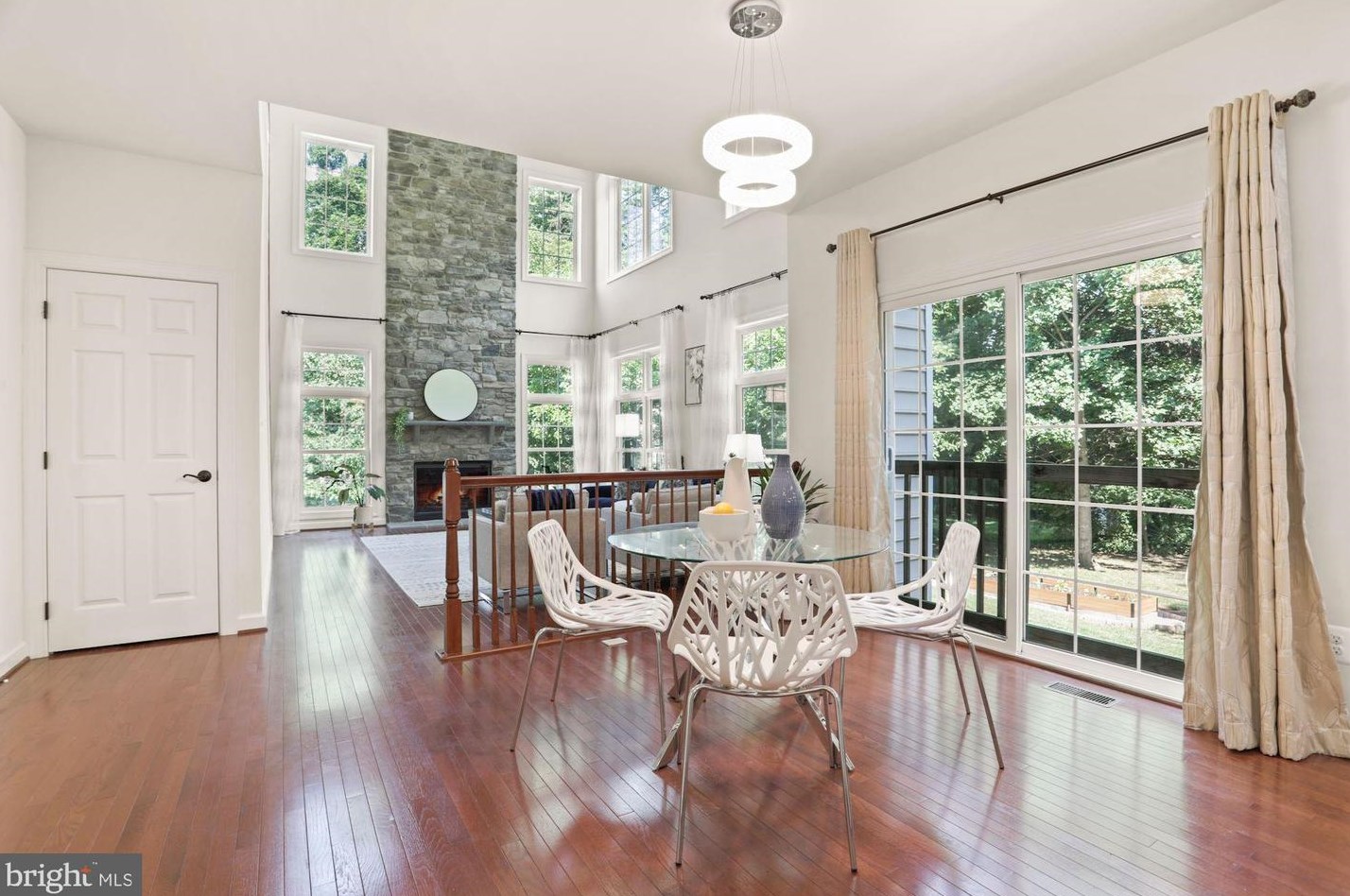 2626 Chain Bridge Rd, Vienna VA 22181-5379 exterior