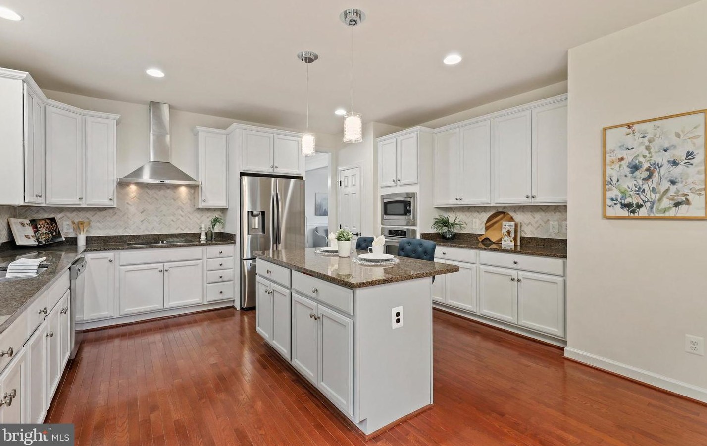 2626 Chain Bridge Rd, Vienna VA 22181-5379 exterior