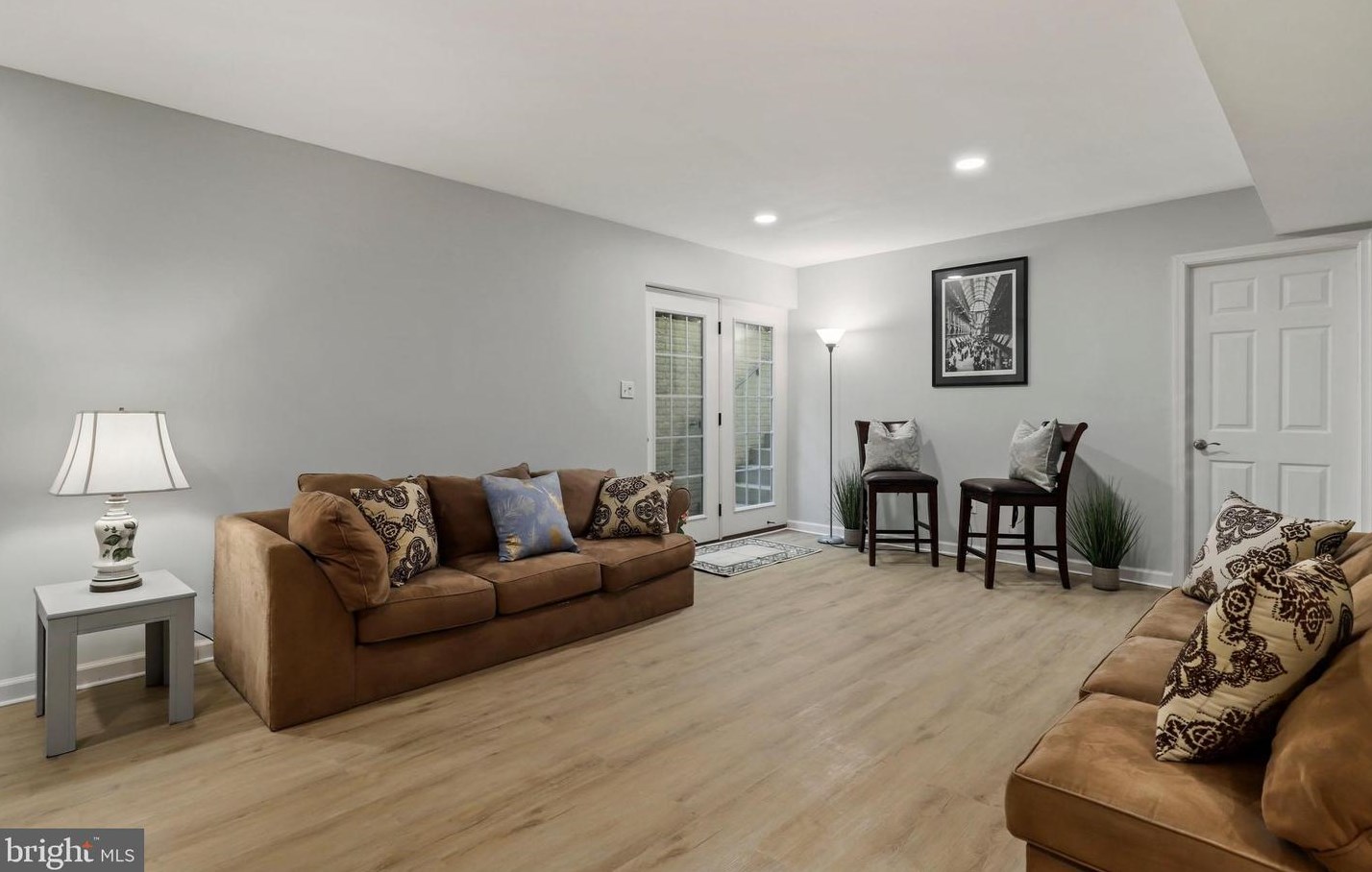 2626 Chain Bridge Rd, Vienna VA 22181-5379 exterior