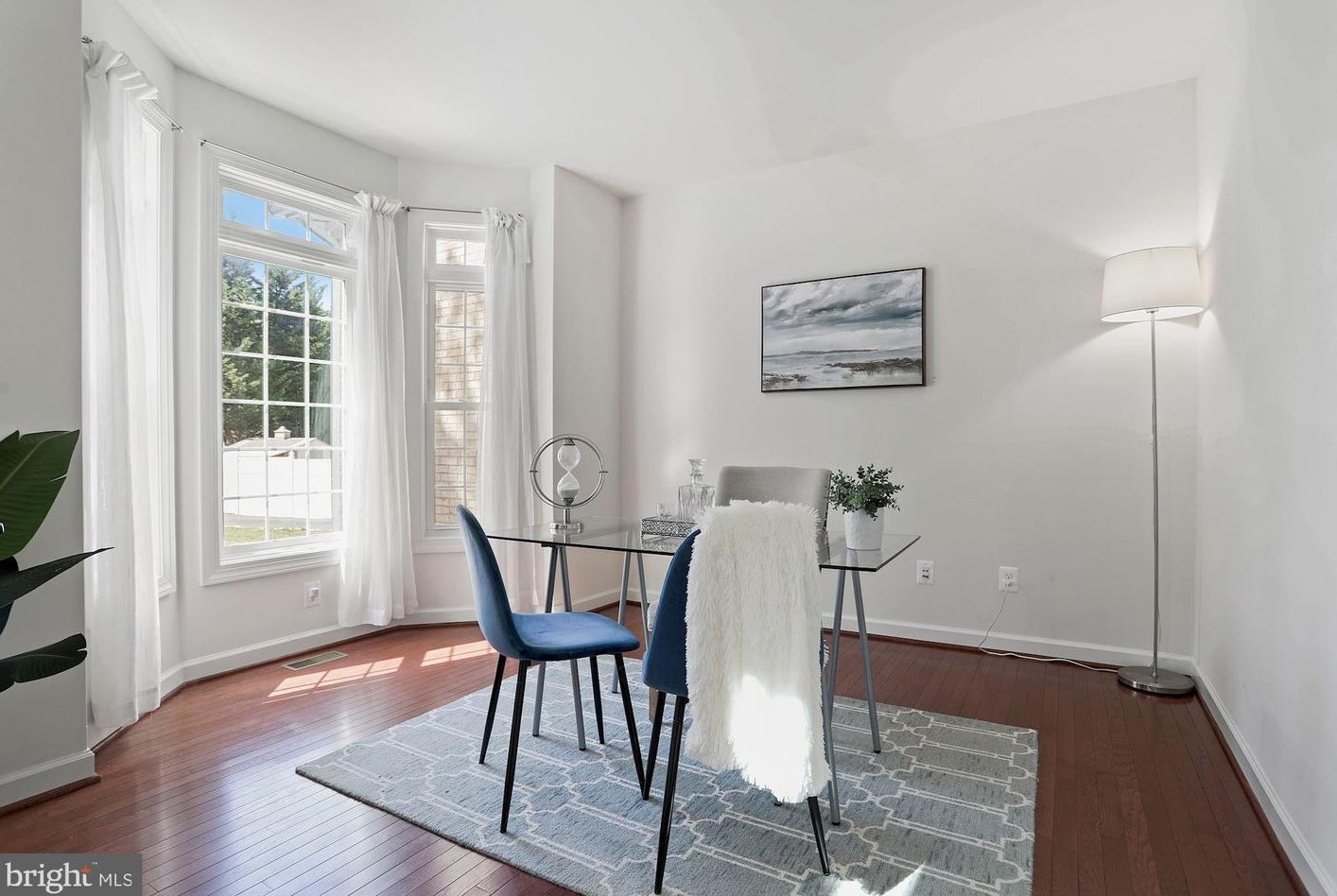 2626 Chain Bridge Rd, Vienna VA 22181-5379 exterior