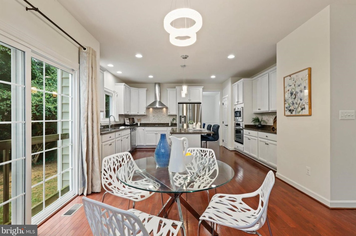 2626 Chain Bridge Rd, Vienna VA 22181-5379 exterior