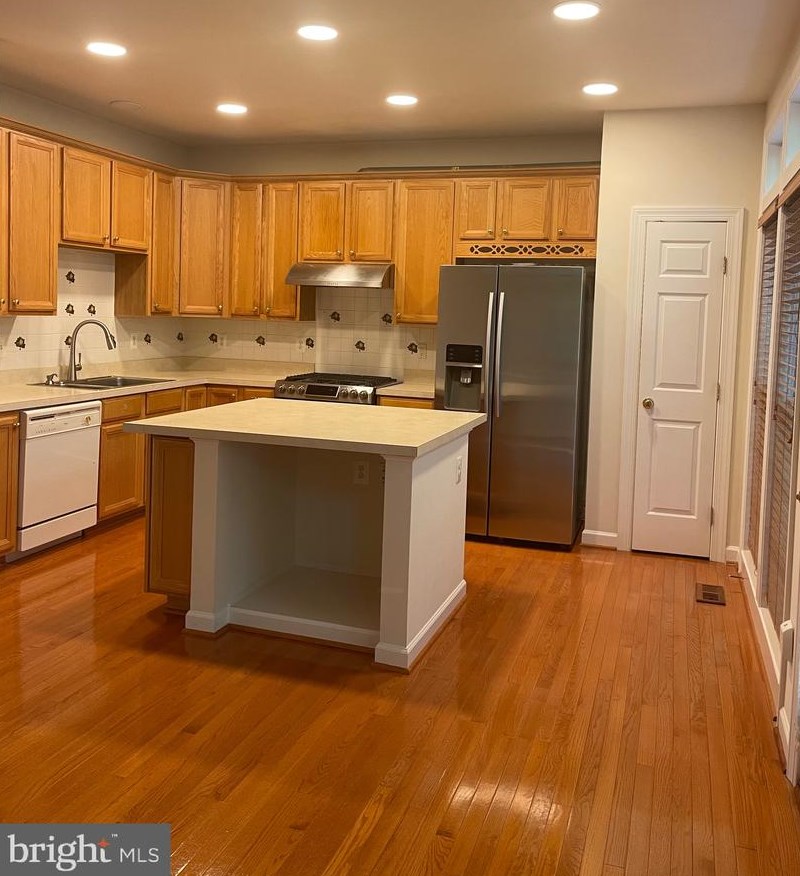 9093 Acheson Ct, Lorton, VA 22079