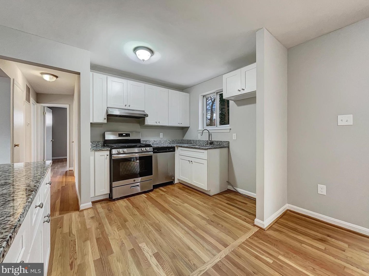 5527 Eastbourne Dr, Springfield, VA 22151