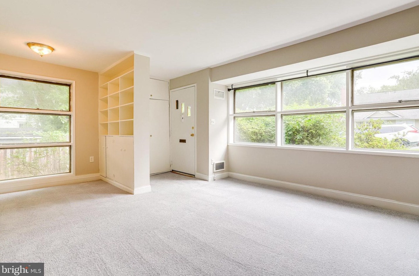 2928 Greenway Blvd, Falls Church, VA 22042