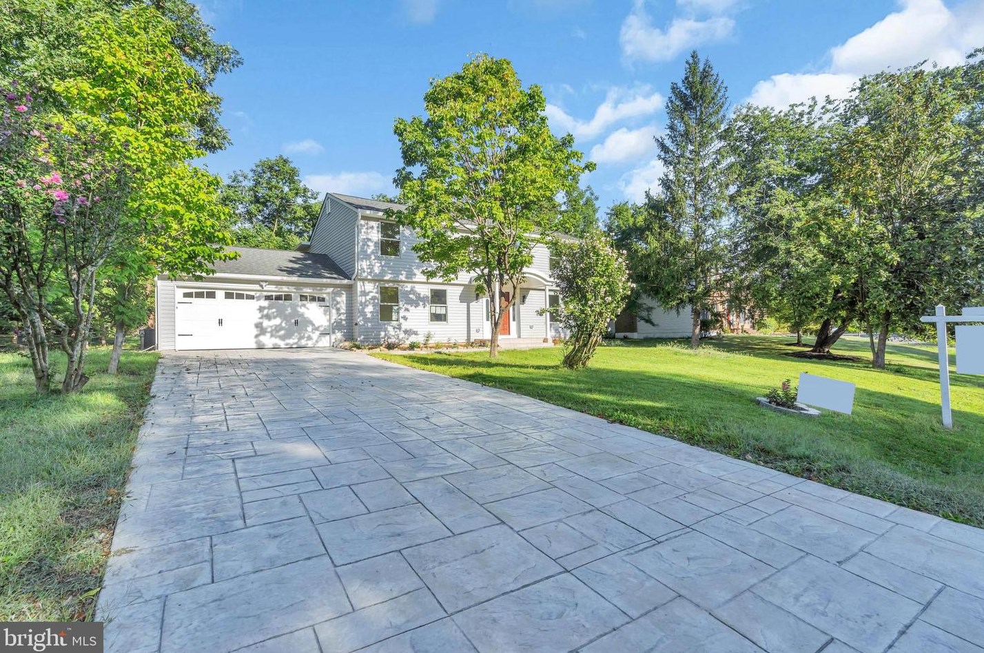 2296 Archdale Rd, Herndon, VA 20191