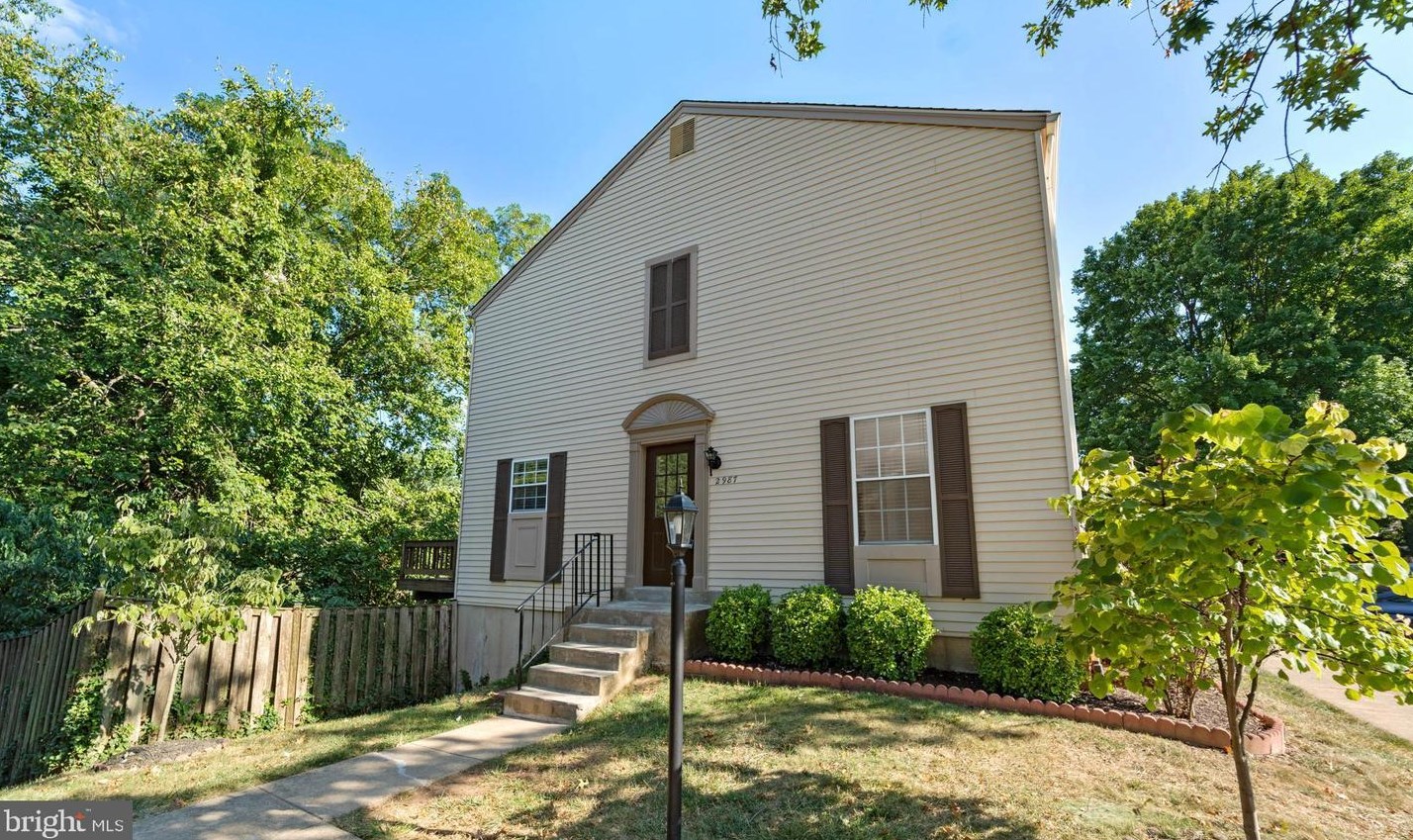 2987 Braxton Wood Ct, Fairfax, VA 22031-1340