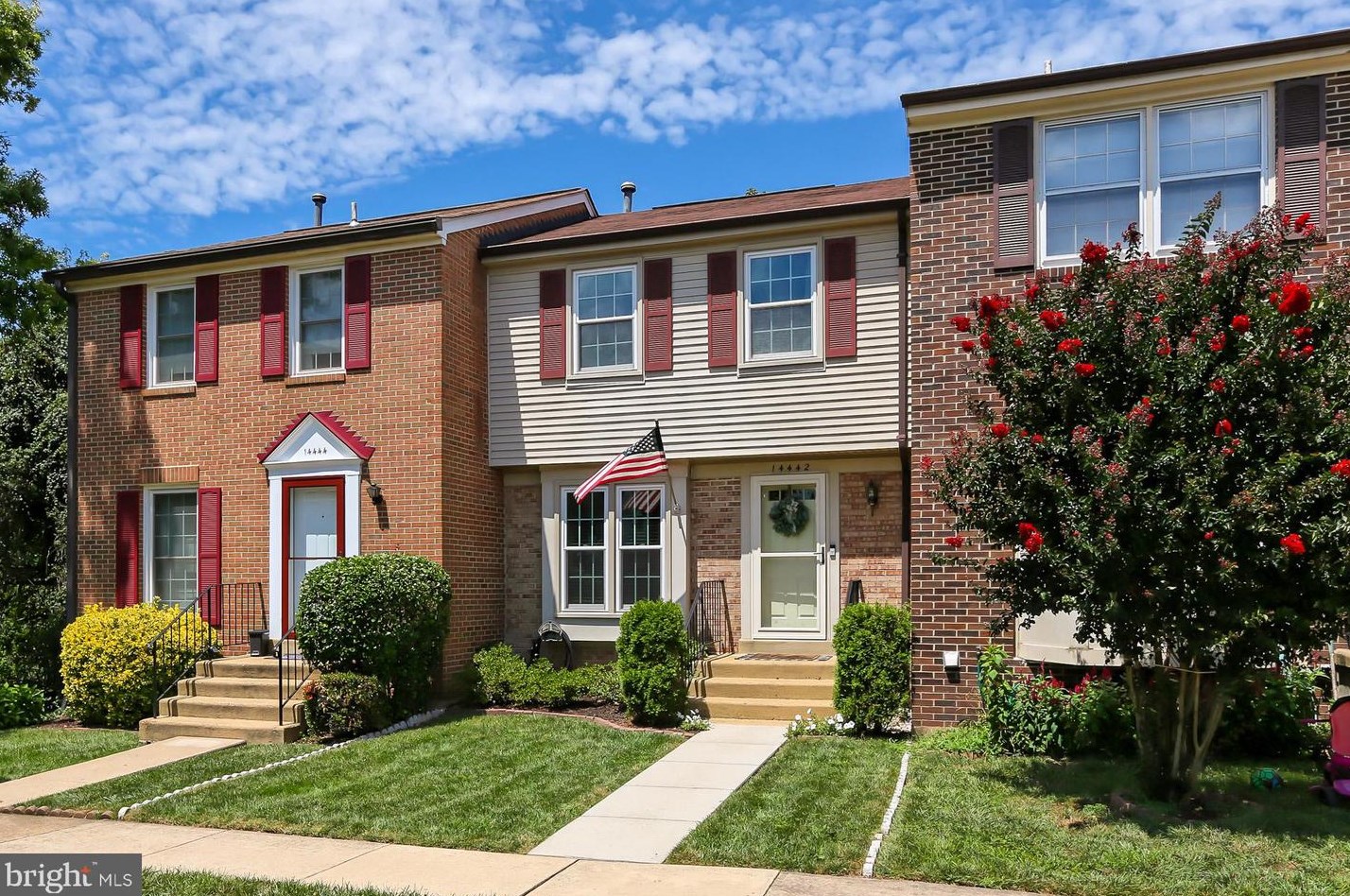 14442 Manassas Gap Ct, Centreville VA  20120-2870 exterior
