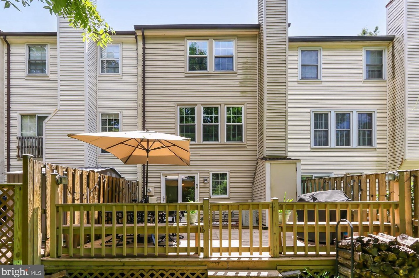 14442 Manassas Gap Ct, Centreville VA  20120-2870 exterior