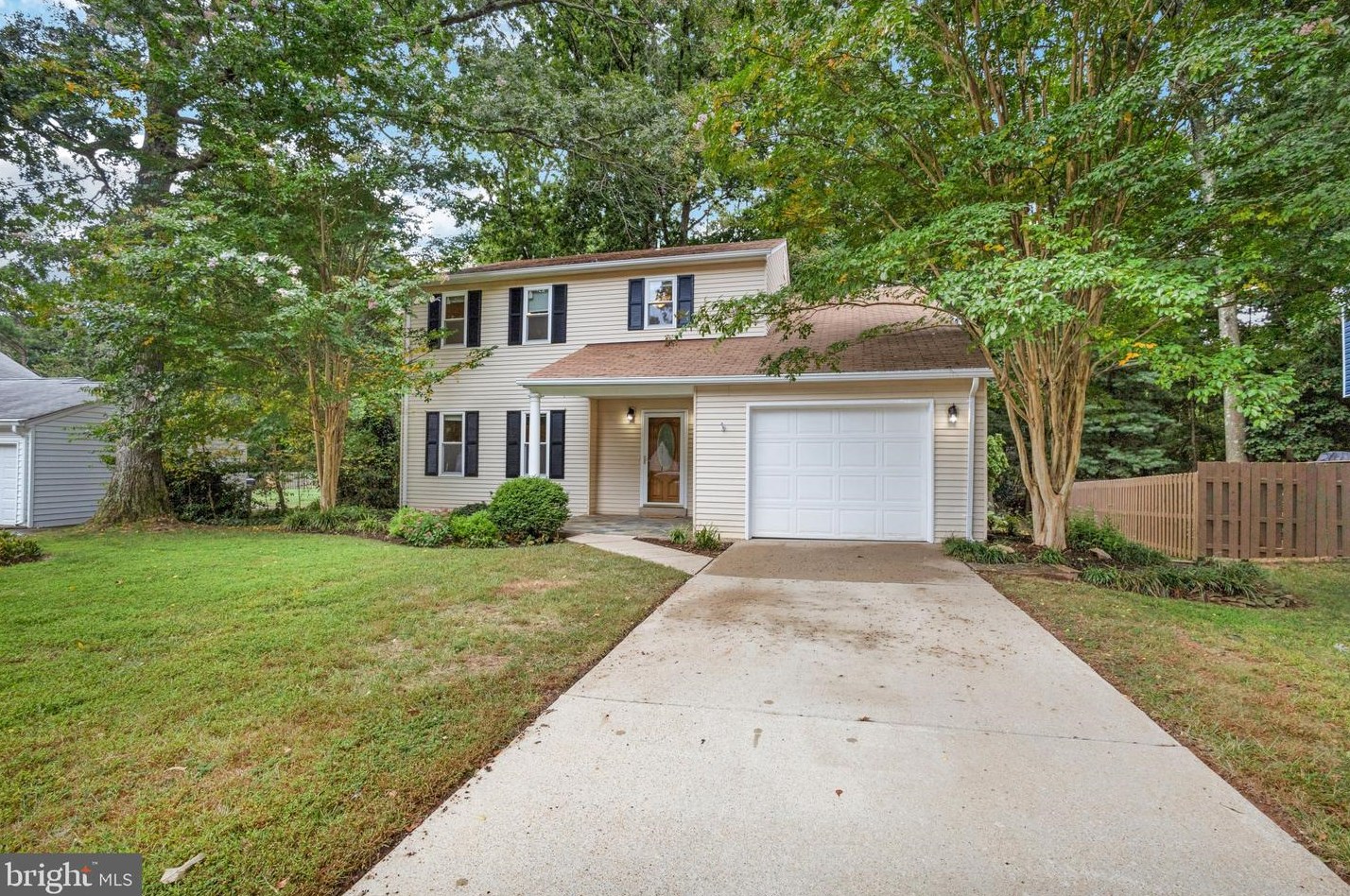 9347 Tartan View Dr, Fairfax, VA 22032-1207