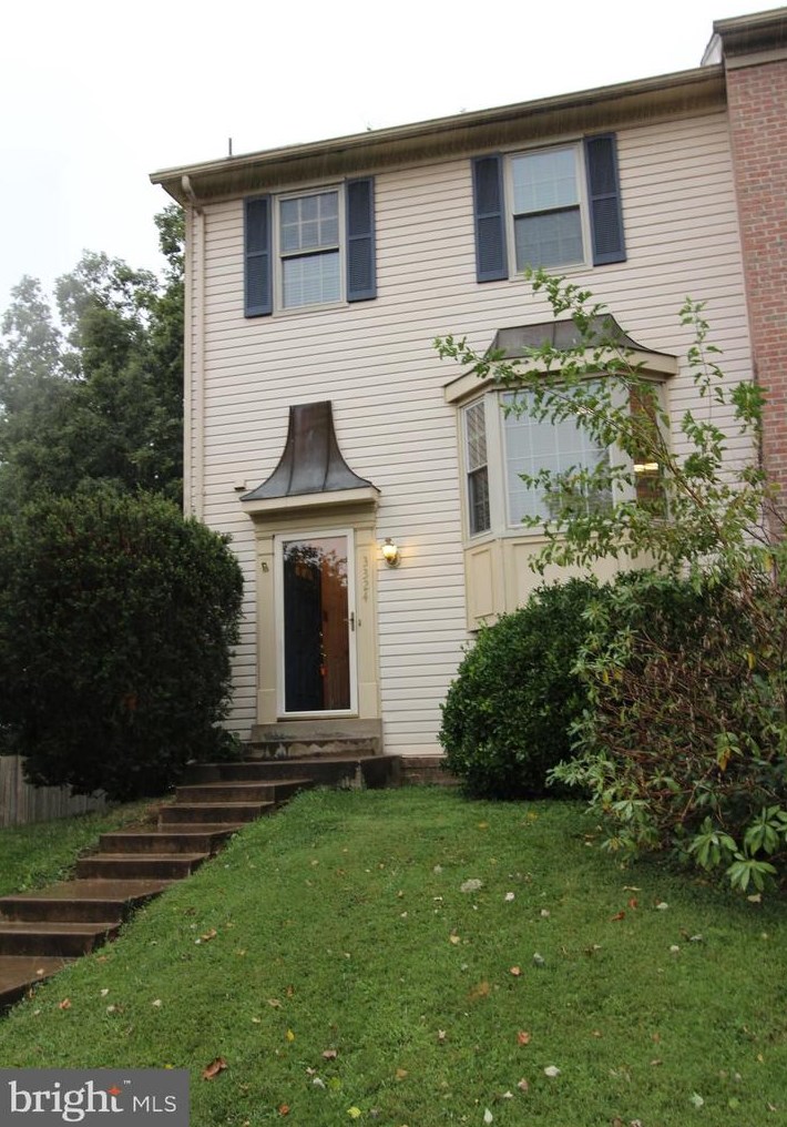 3324 Stone Heather Ct, Herndon, VA 20171
