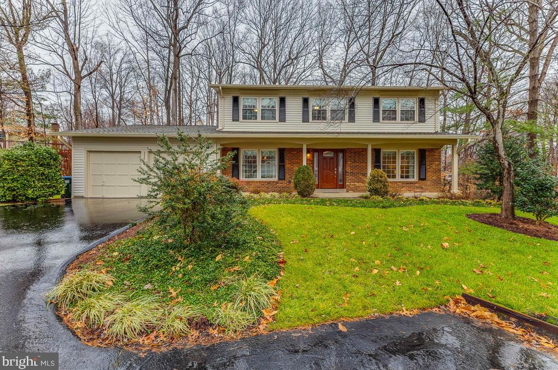 9226 Rockefeller Ln, Springfield, VA 22153
