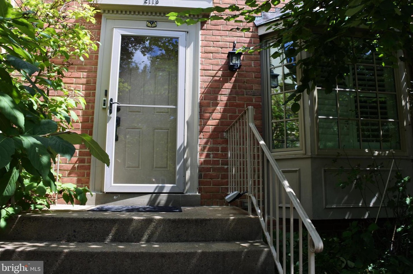 2113 Kings Mill Ct, Falls Church, VA 22043