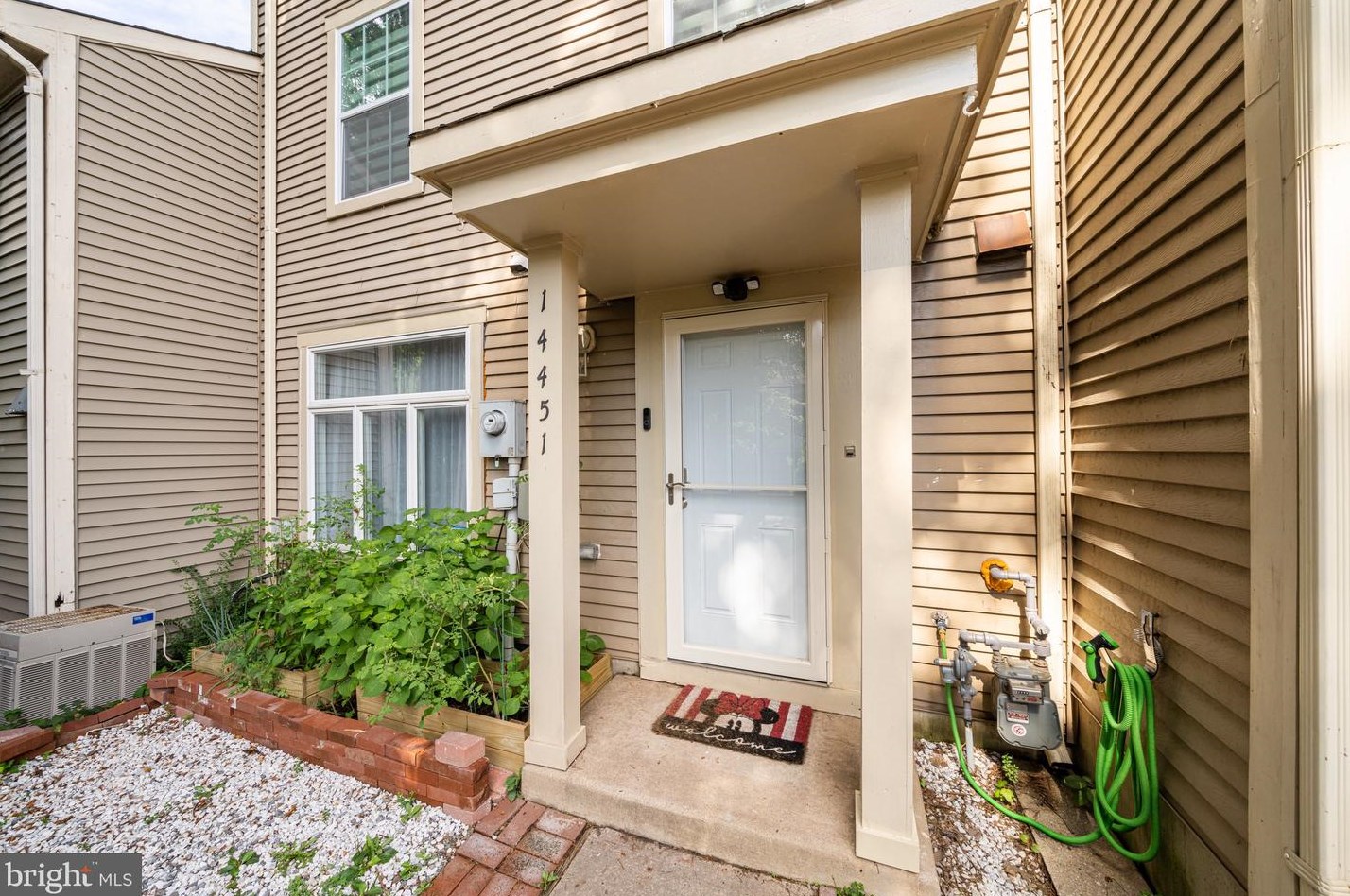 14451 Gringsby Ct, Centreville, VA 20120-3222
