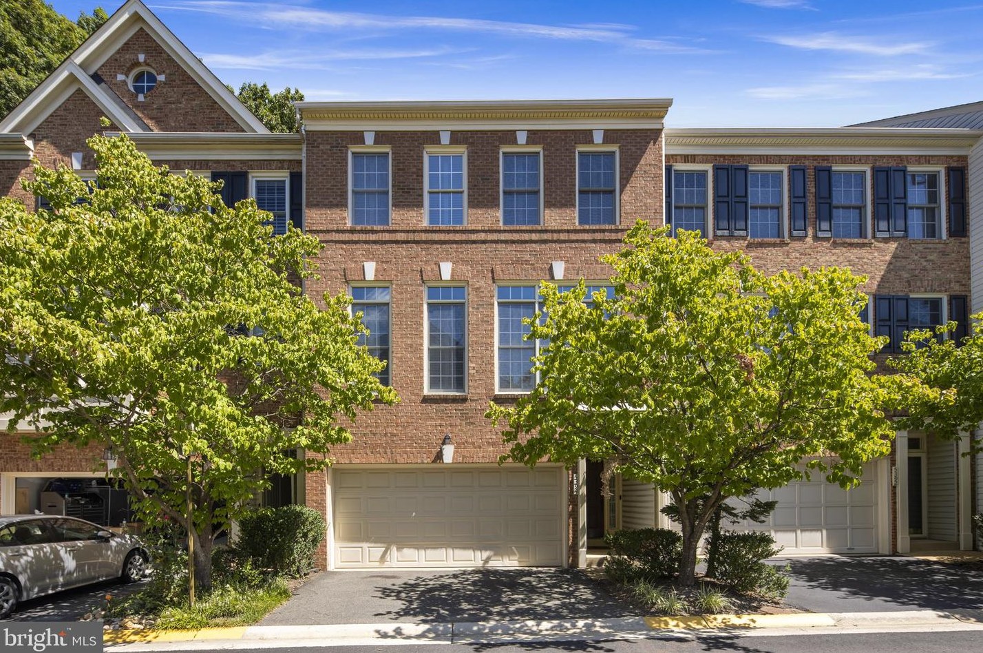 5394 Chieftain Cir, Alexandria, VA 22312