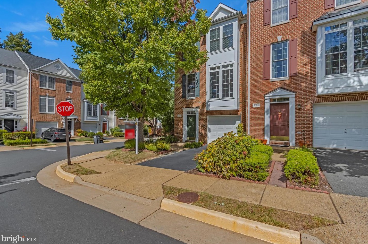 4151 Fairfax Green Dr, Fairfax, VA 22030