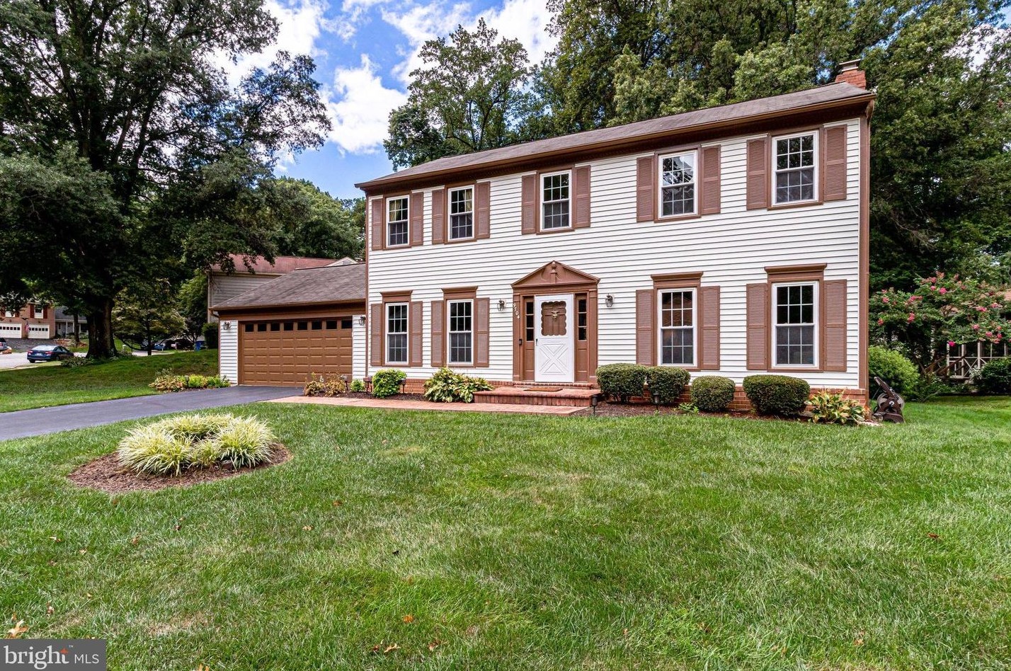 9704 Church Way, Springfield VA  22015-4002 exterior