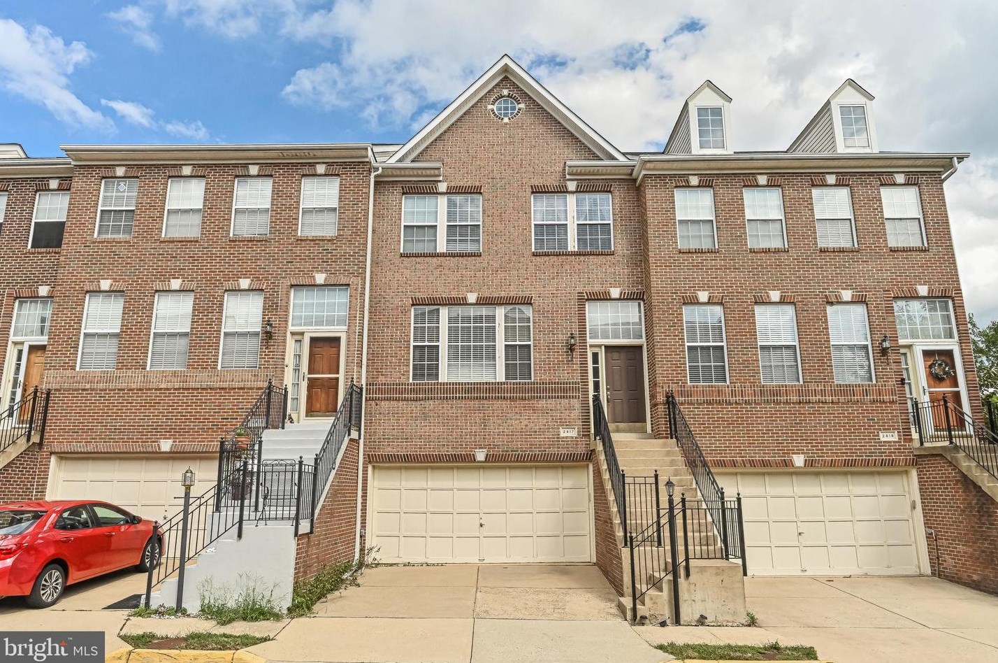 2617 Logan Wood Dr, Herndon, VA 20171