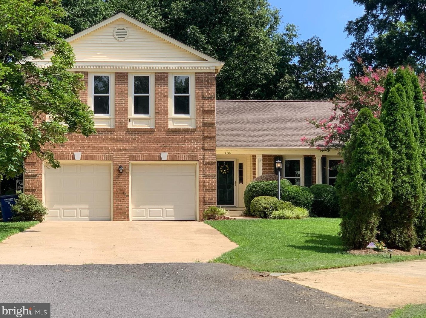2107 Silentree Dr, Vienna, VA 22182-5170
