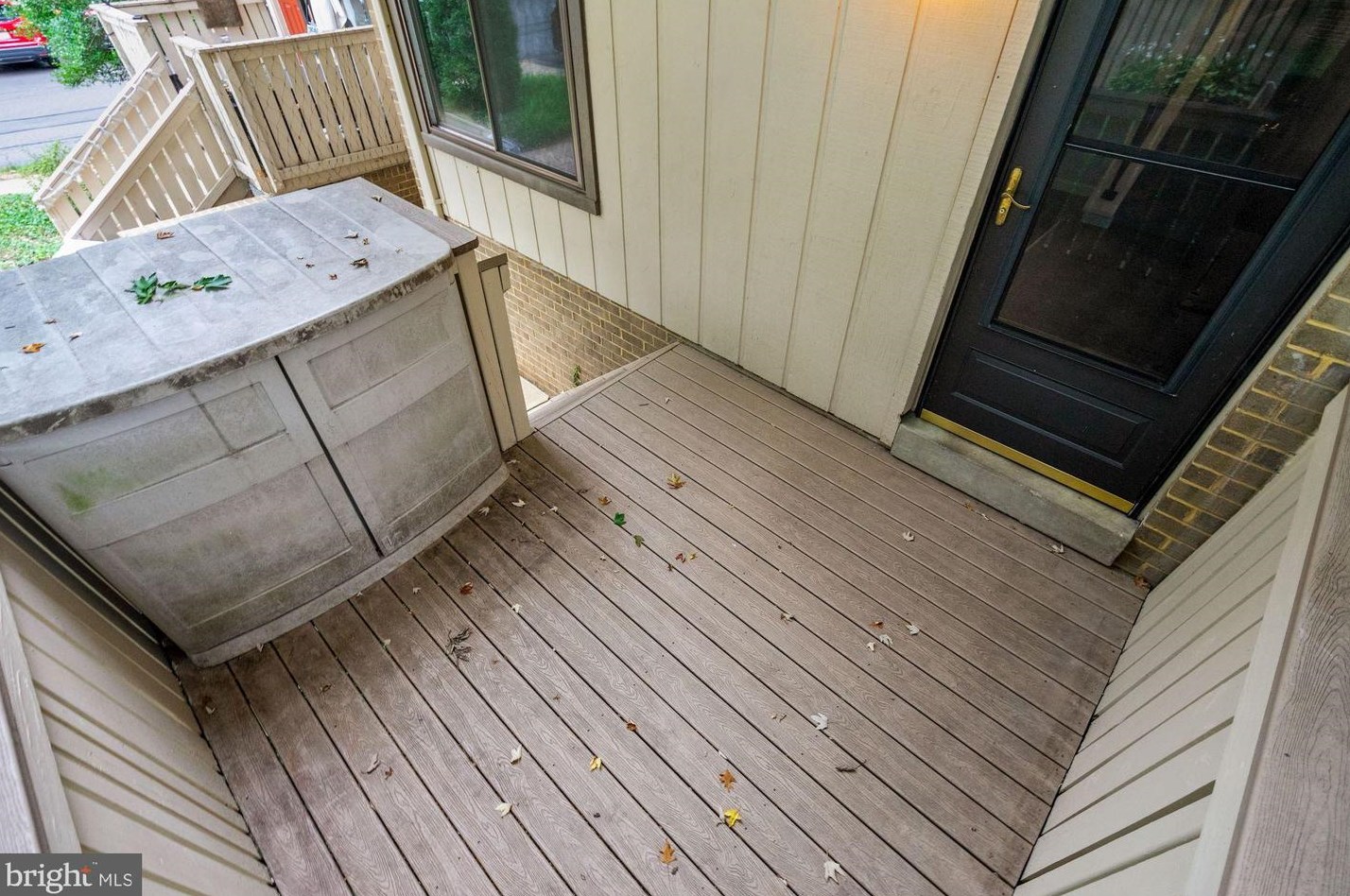 2659 Glengyle Dr, Vienna VA  22181-5572 exterior