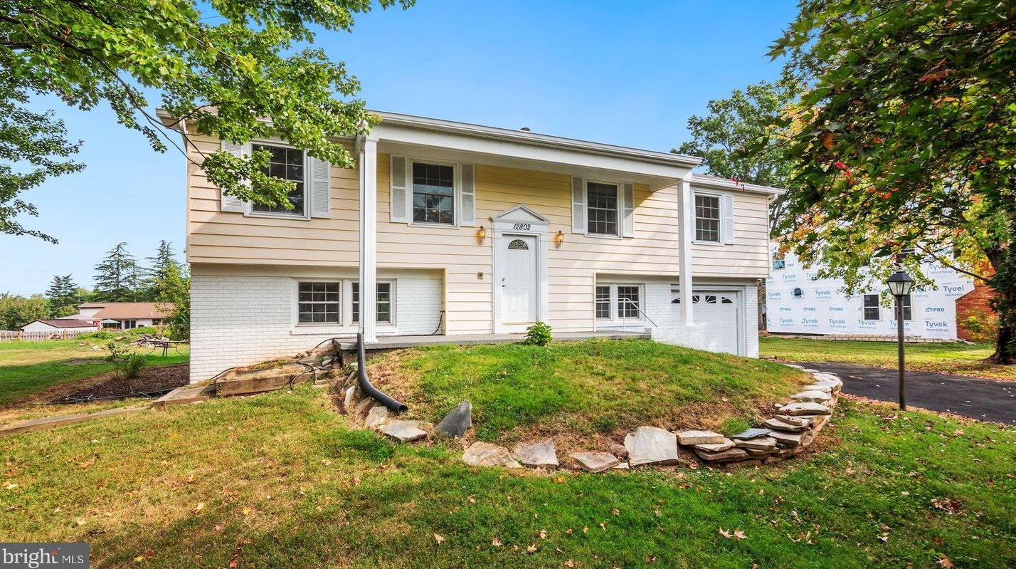 12802 Melvue Ct, Fairfax, VA 22033
