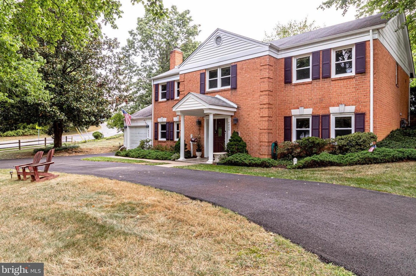 4009 Whispering Ln, Annandale, VA 22003