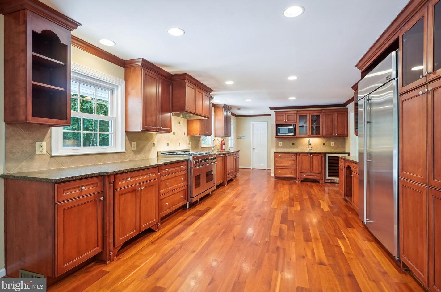 5805 Three Penny Dr, Fairfax, VA 22039