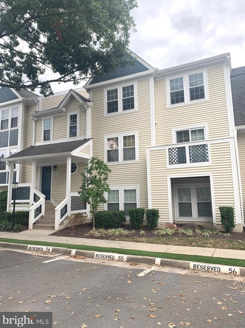12908 Grays Pointe Rd # C, Fairfax, VA