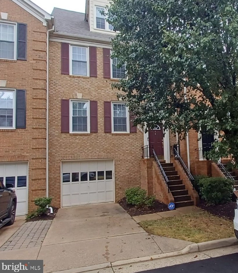 2059 Pieris Ct, Vienna, VA 22182