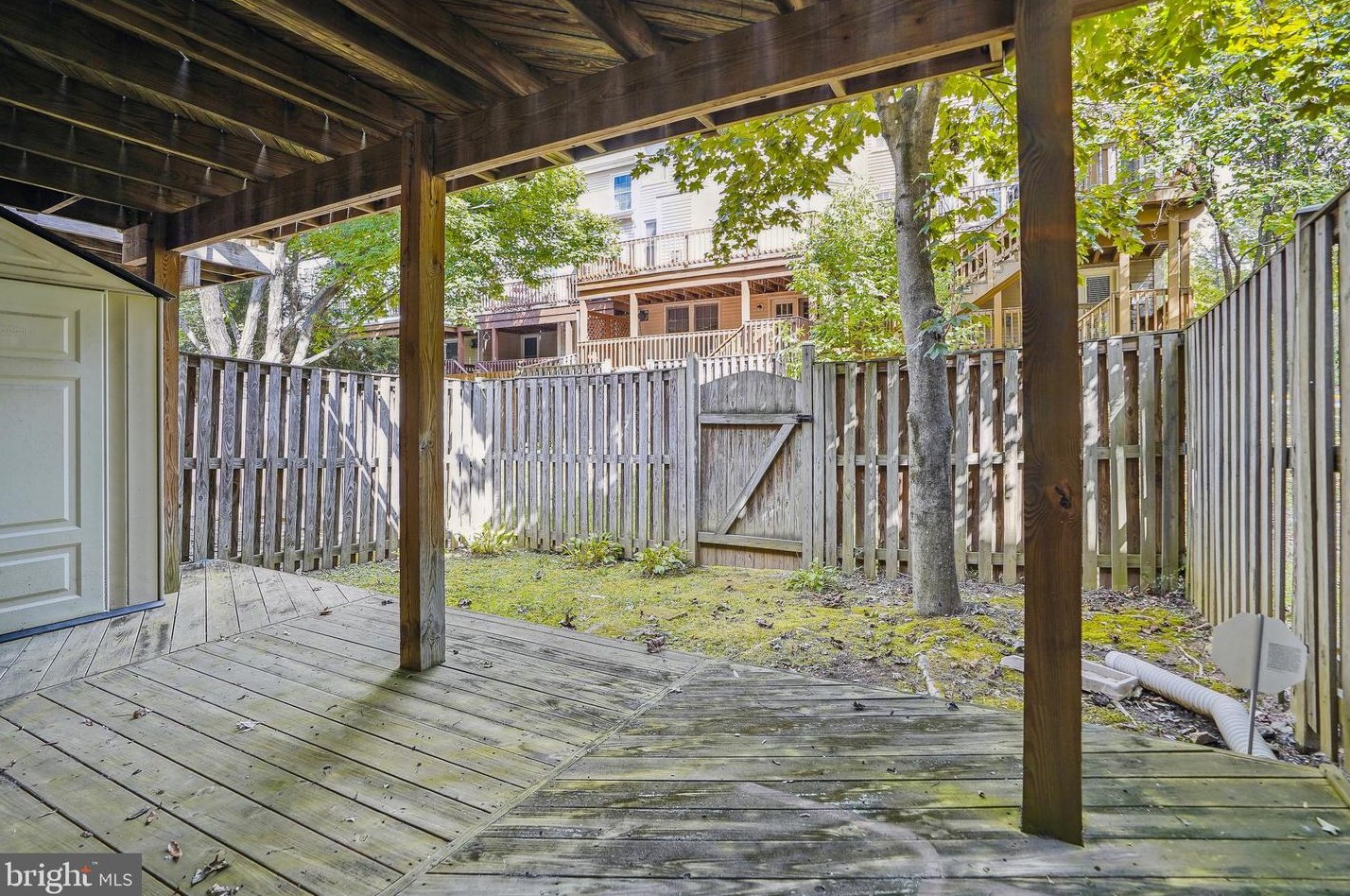6313 Musket Ball Dr, Centreville VA  20121-2381 exterior