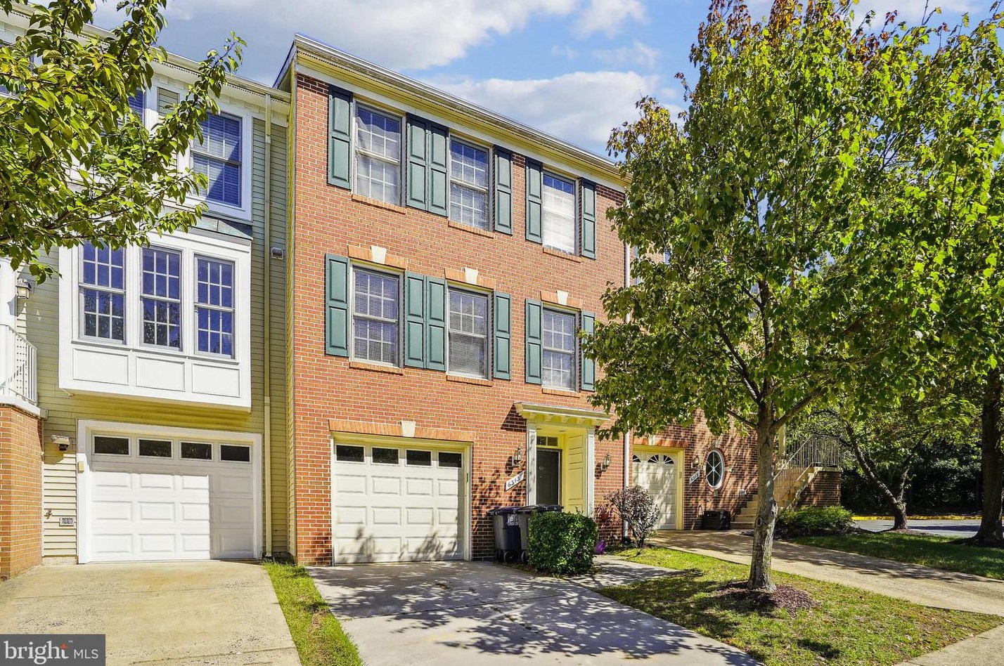 6313 Musket Ball Dr, Centreville, VA 20121-2382