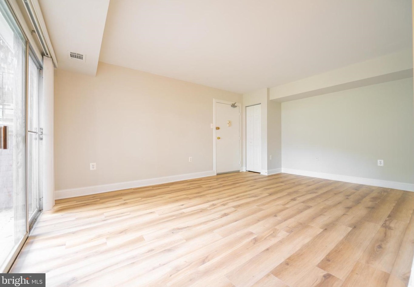 212 Park Terrace Ct Se #70, Vienna, VA 22180
