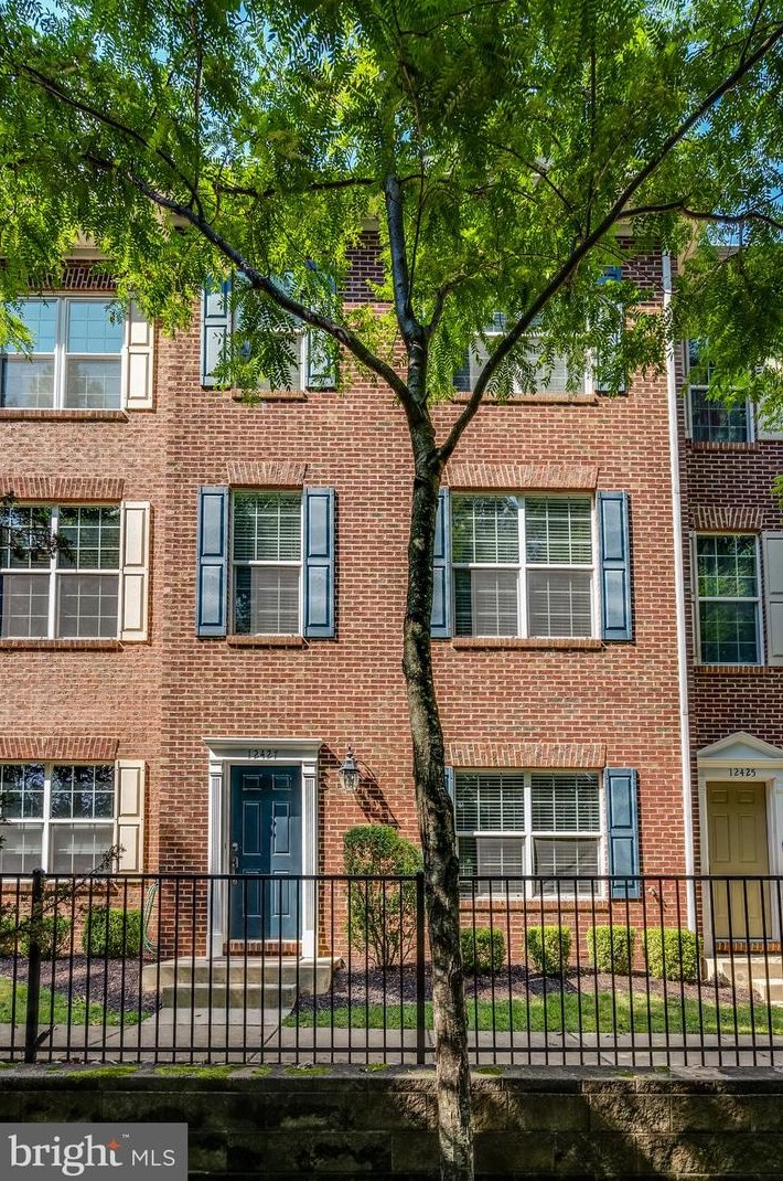 12427 Oak Rail Ln, Fairfax, VA 22033