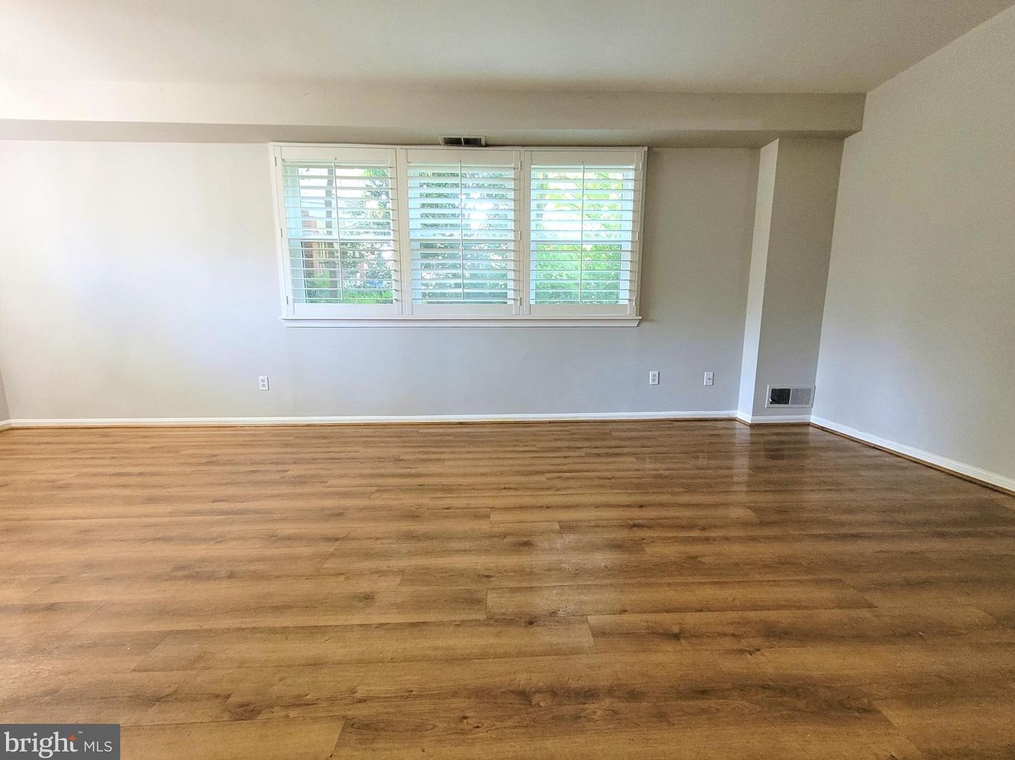 5253 Rolling Rd, Springfield, VA 22151