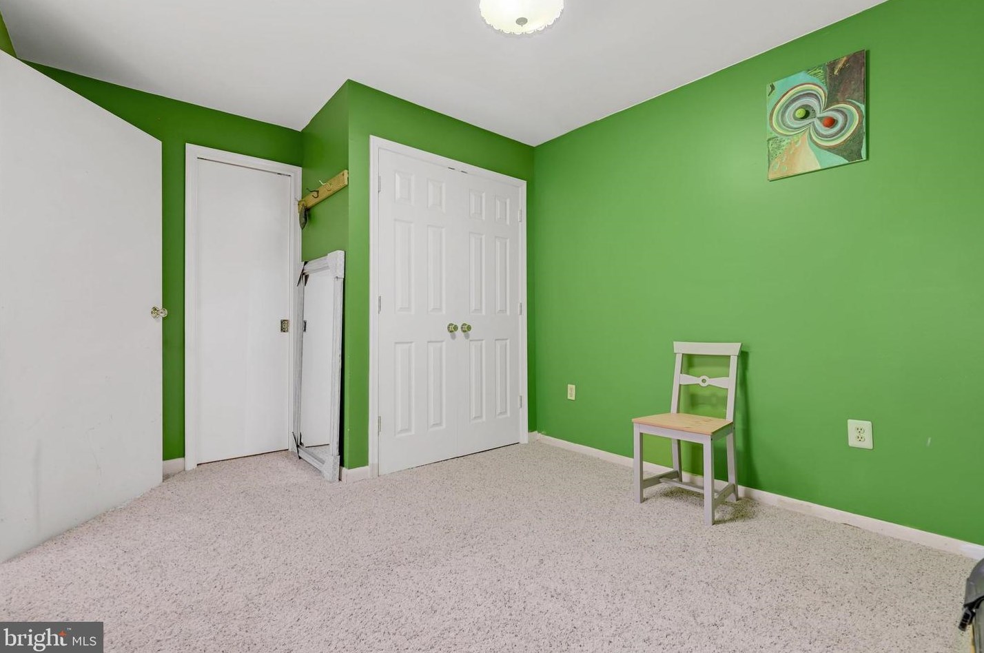 9607 Masterworks Dr, Vienna VA  22181-6104 exterior