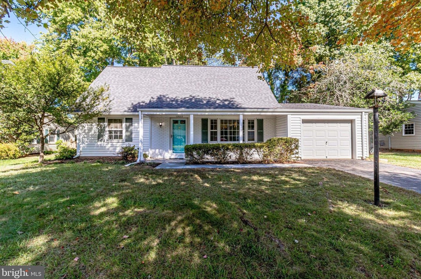 13022 Memory Ln, Fairfax, VA 22033-3532