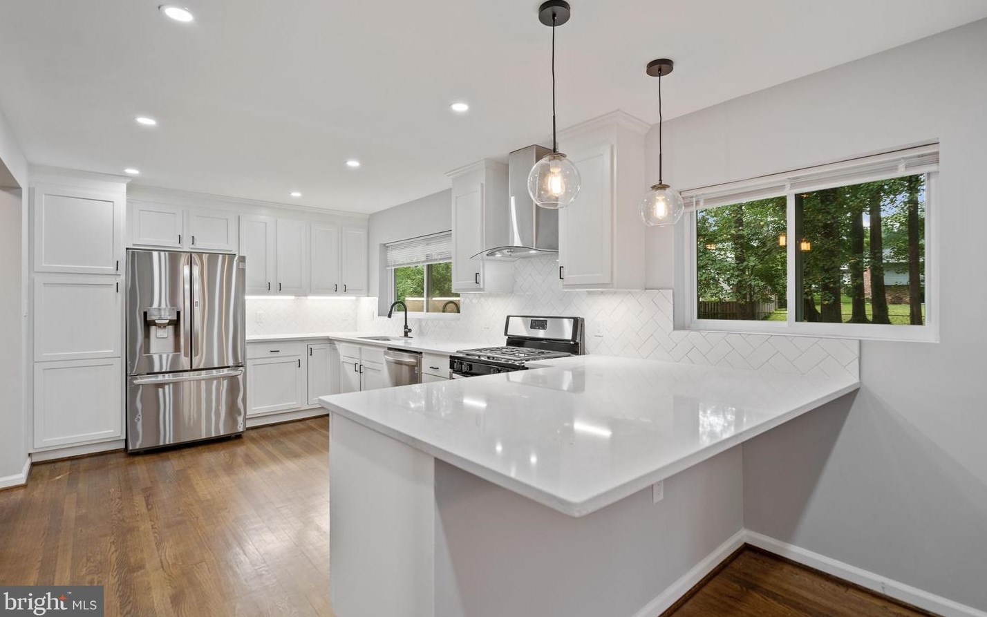 405 Wolftrap Rd, Vienna VA  22180-4941 exterior