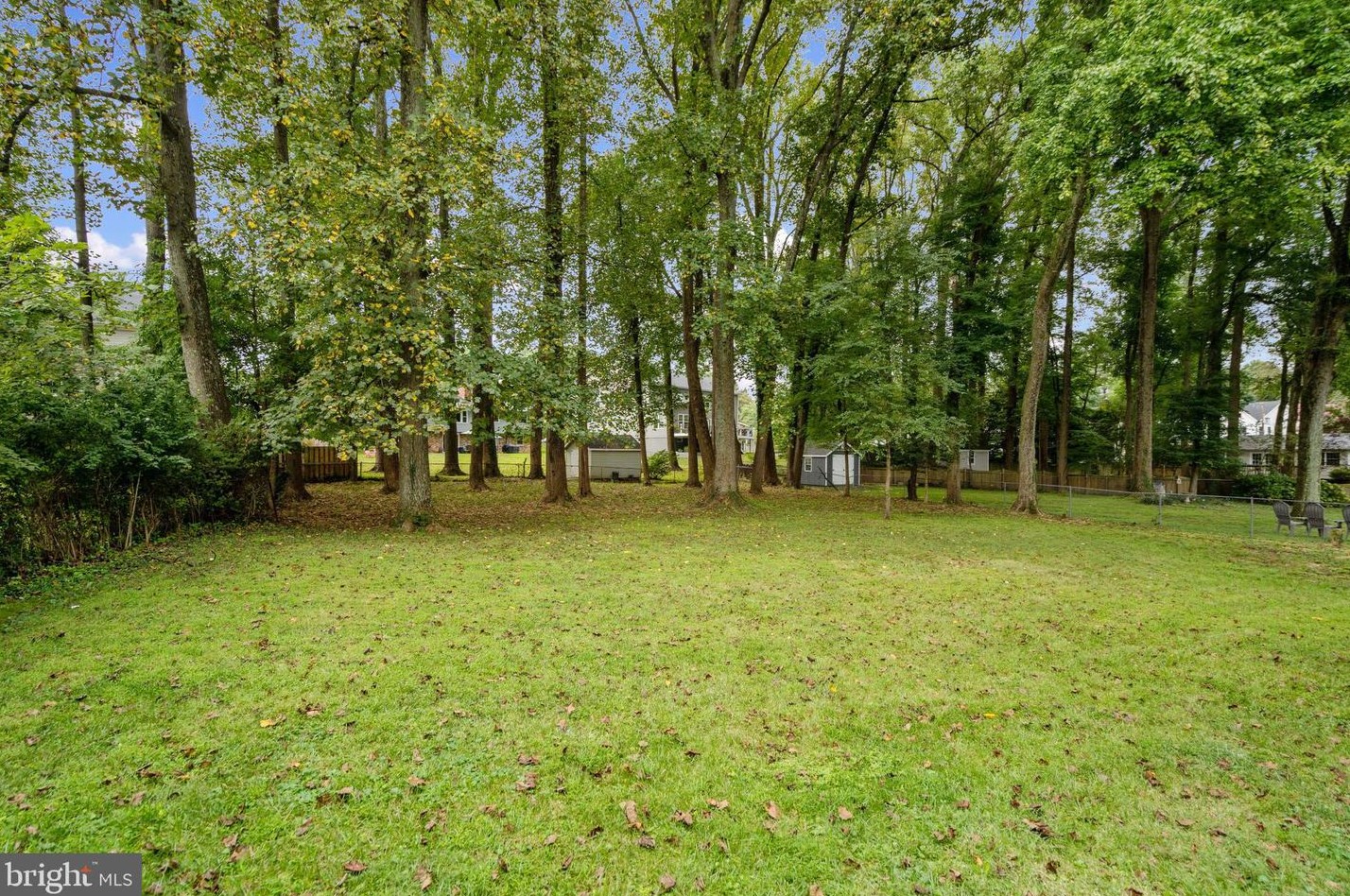 405 Wolftrap Rd, Vienna VA  22180-4941 exterior