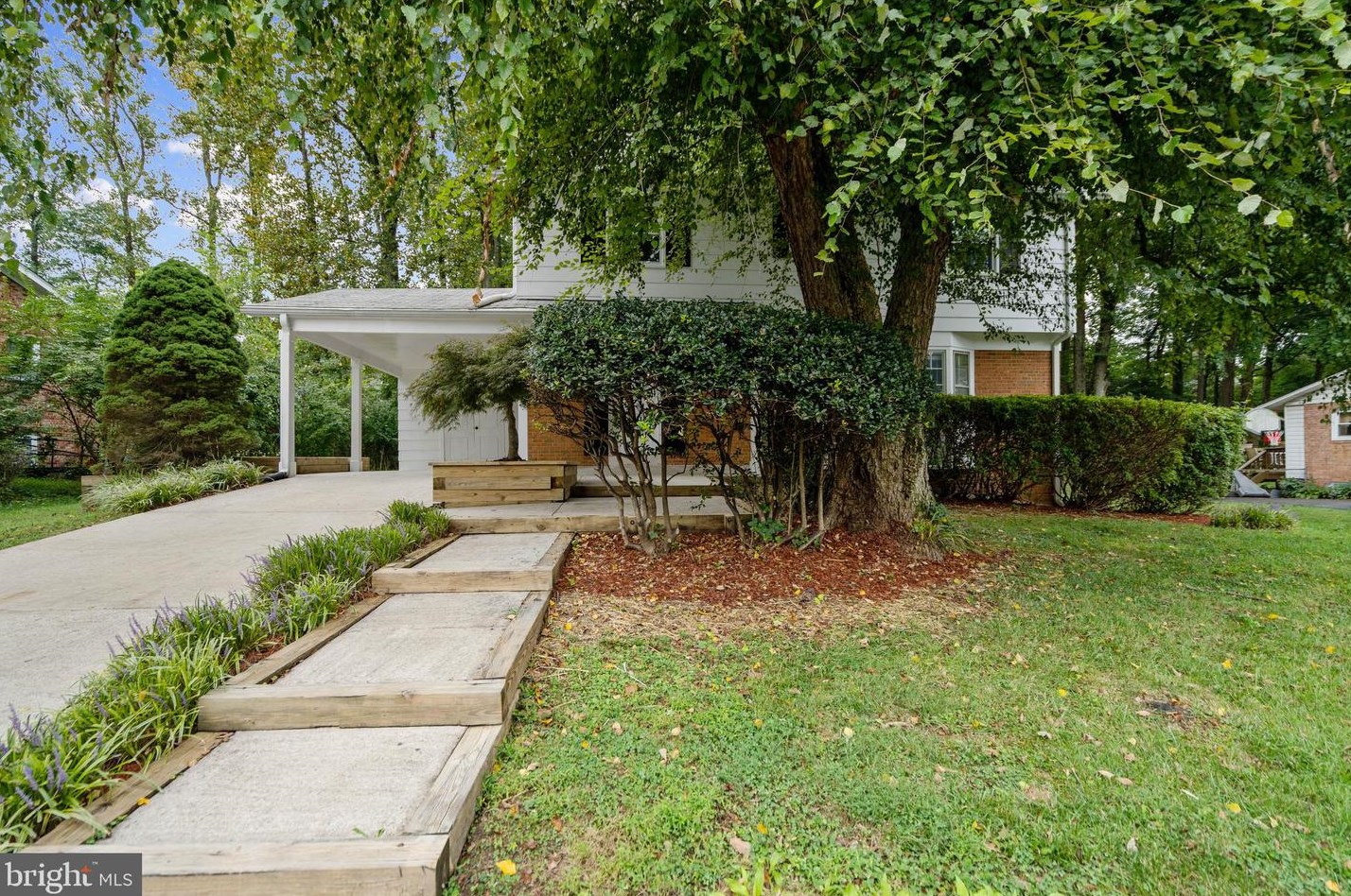 405 Wolftrap Rd, Vienna VA  22180-4941 exterior