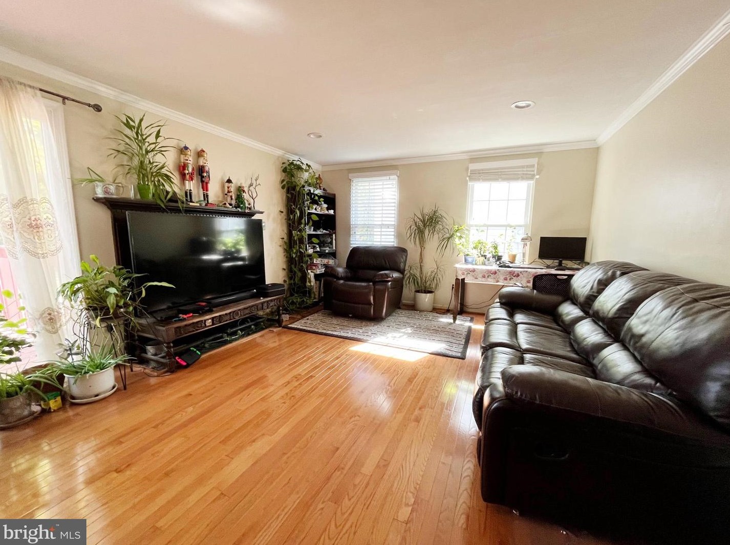 13198 Blue Fox Ln, Fairfax, VA 22033