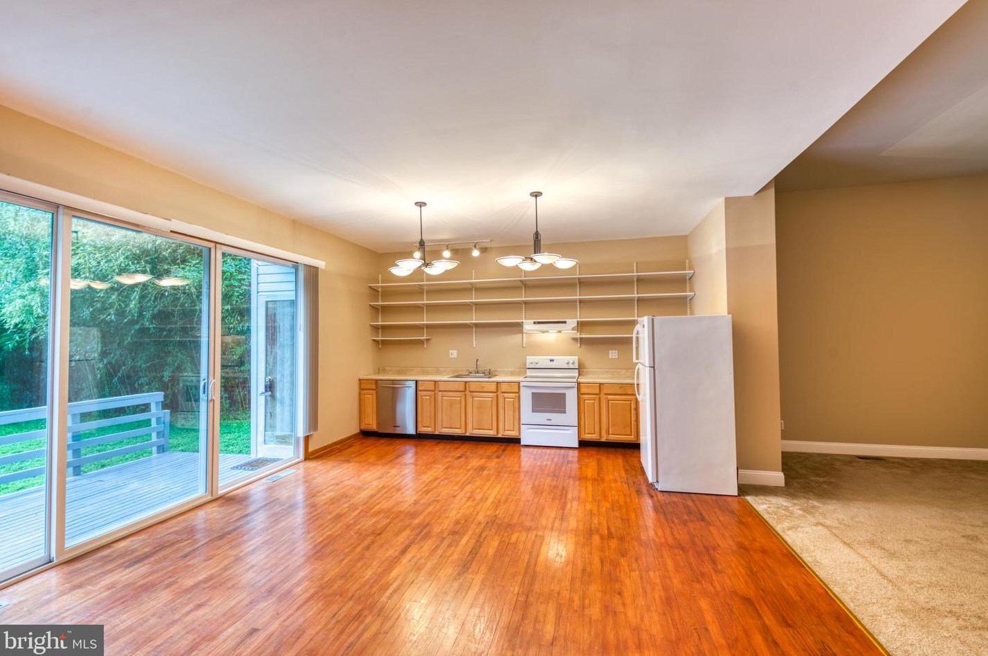 317 Adahi Rd, Vienna VA  22180-5904 exterior