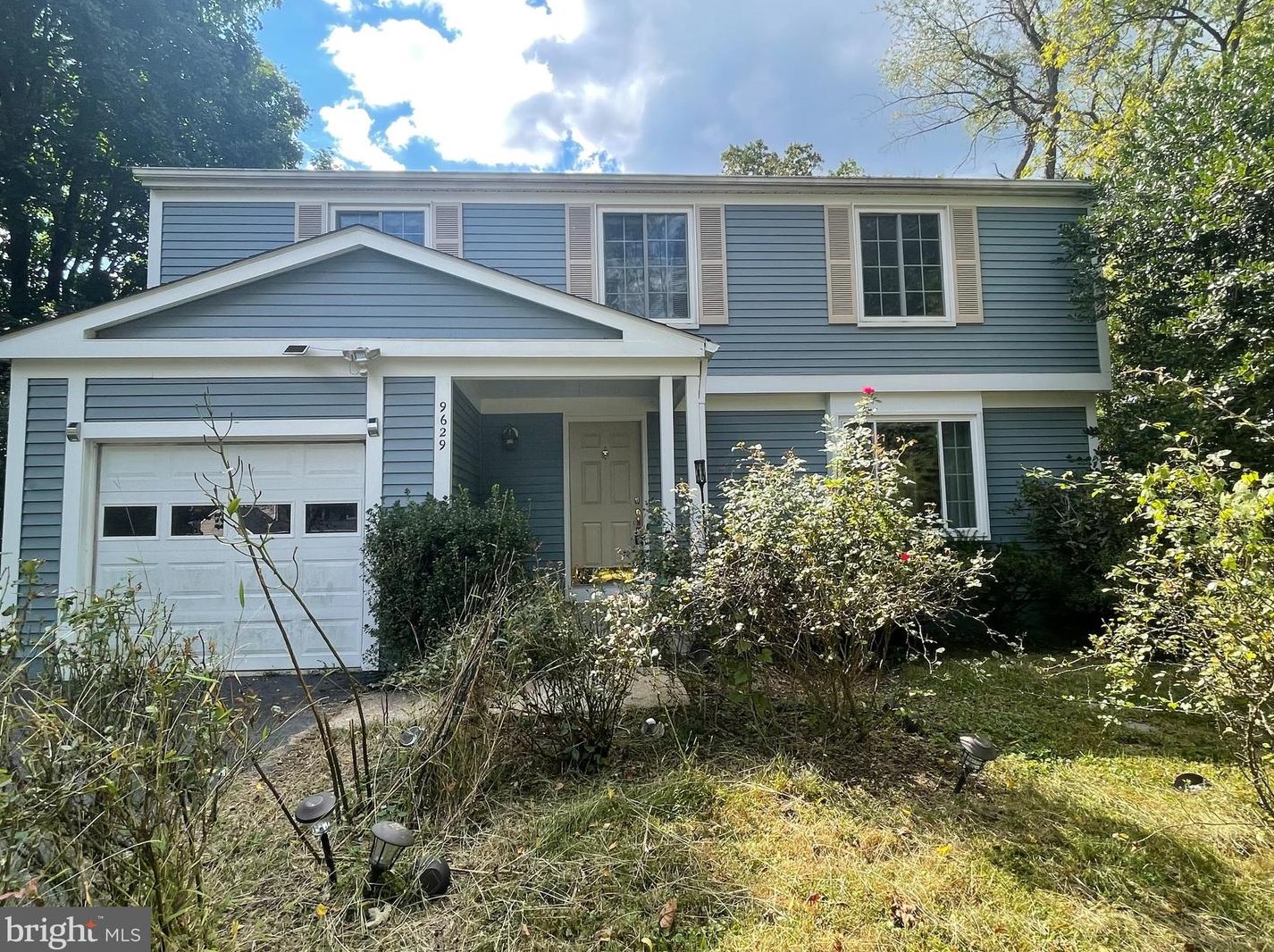 9629 Locust Hill Dr, Great Falls, VA 22066