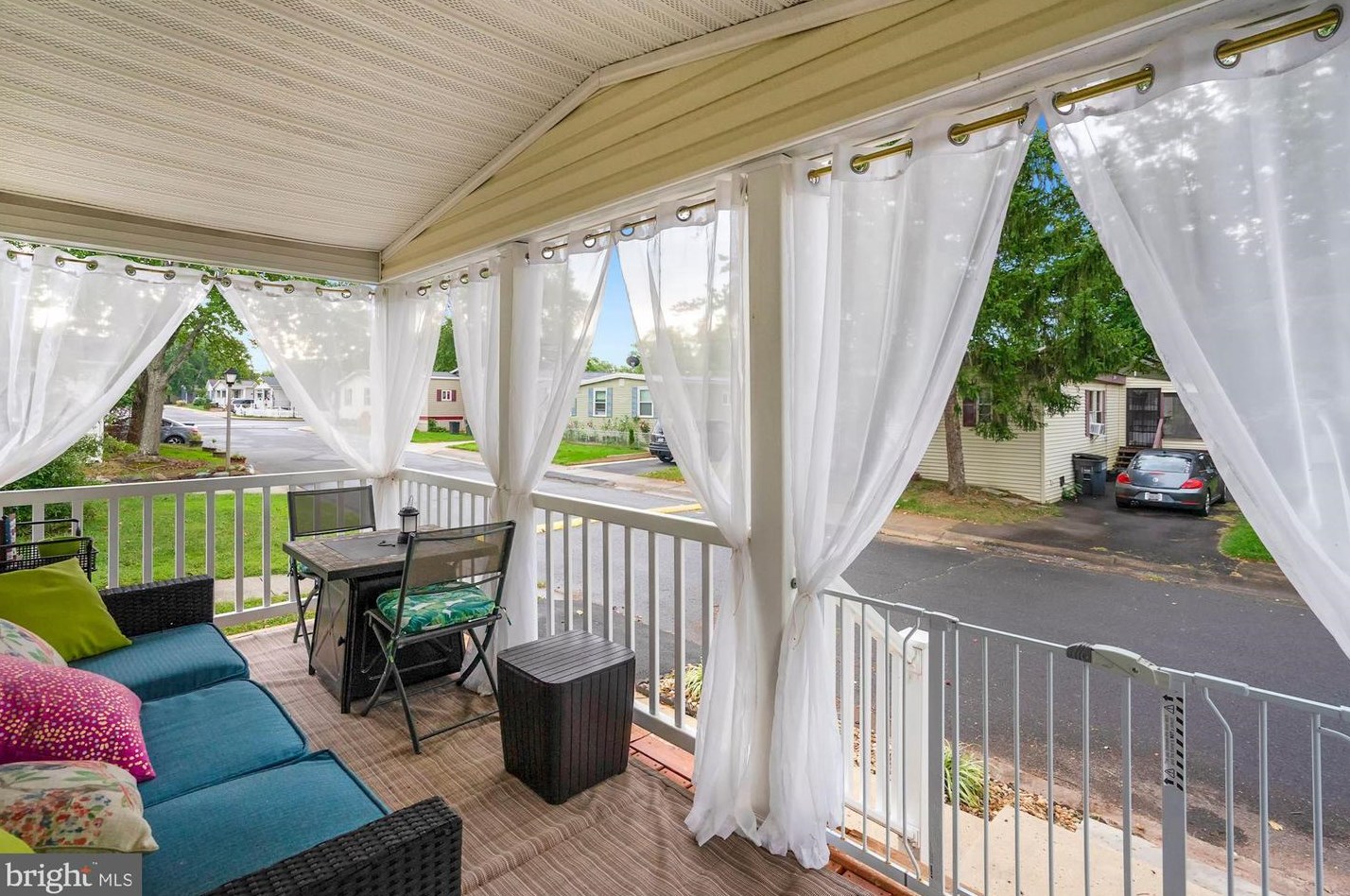 14627 Boac Cir, Fairfax, VA 20151